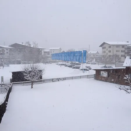 Mit Traumblick, Grossem Balkon Und Terrasse *