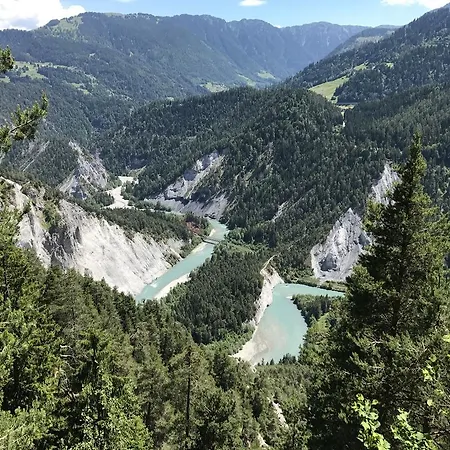 Apartment Mit Traumblick, Grossem Balkon Und Terrasse Laax