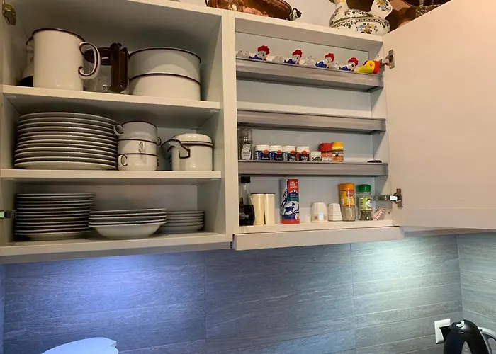 Mit Traumblick, Grossem Balkon Und Terrasse