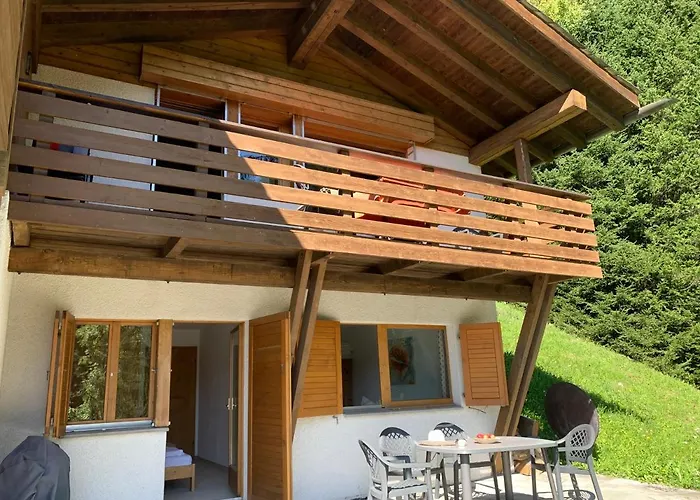 Mit Traumblick, Grossem Balkon Und Terrasse Daire