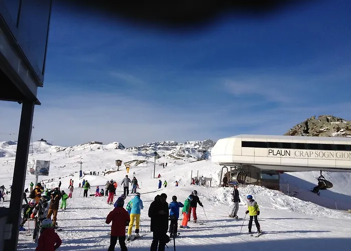 Mit Traumblick, Grossem Balkon Und Terrasse Daire