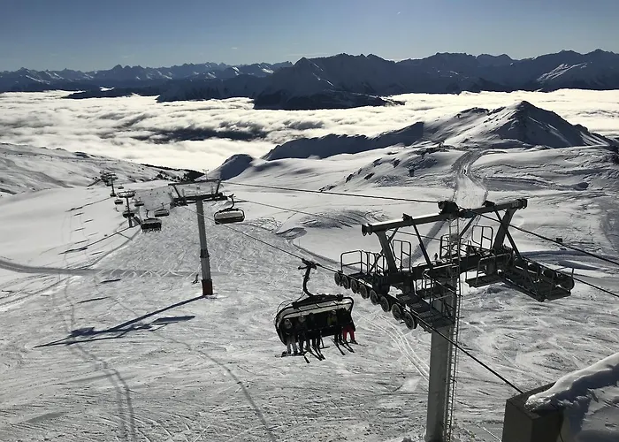 Mit Traumblick, Grossem Balkon Und Terrasse Laax