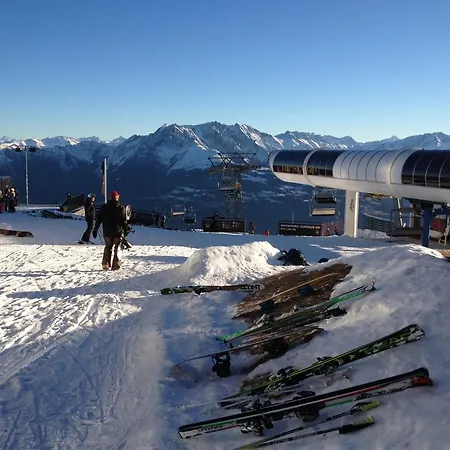 Mit Traumblick, Grossem Balkon Und Terrasse * Laax