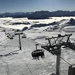 Mit Traumblick, Grossem Balkon Und Terrasse Laax